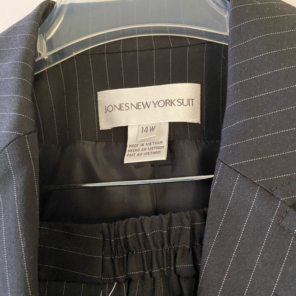 Jones of New York pantsuit